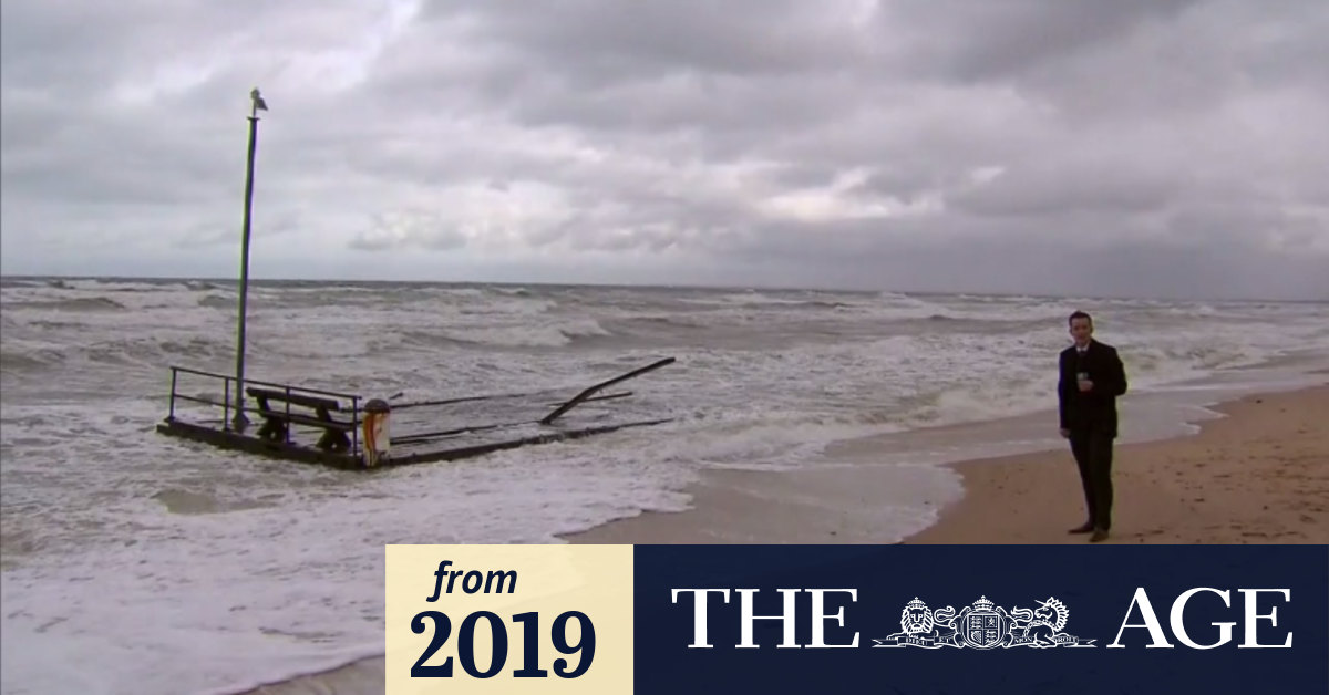 Video Wild weather rips pier into Port Phillip Bay